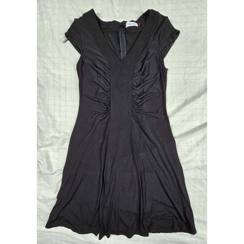 Calvin Klein Cocktail Dress V Neck A-Line Fit and Flare Side Ruching Black 6
